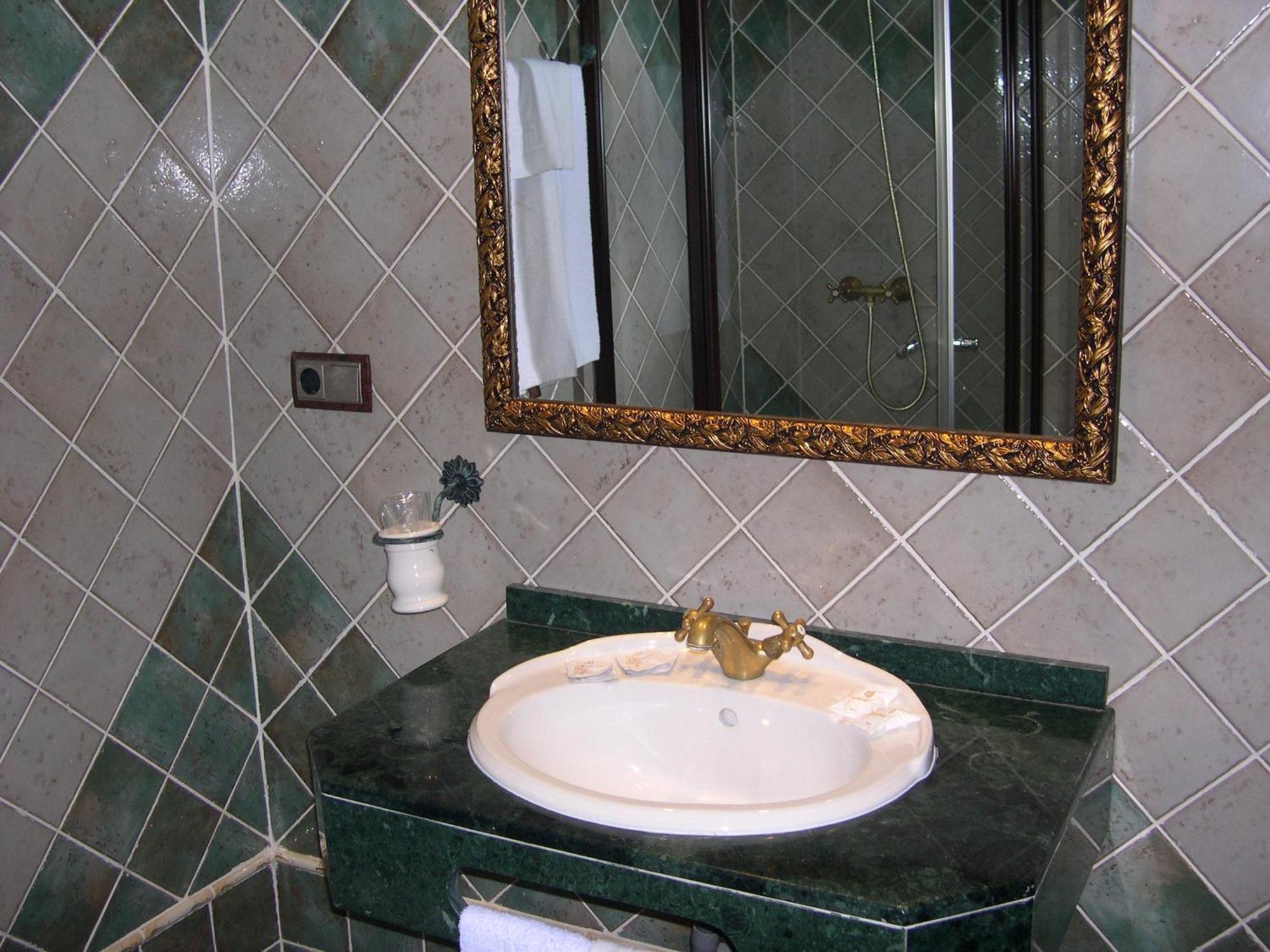 Hotel El Doncel Atarfe Room photo