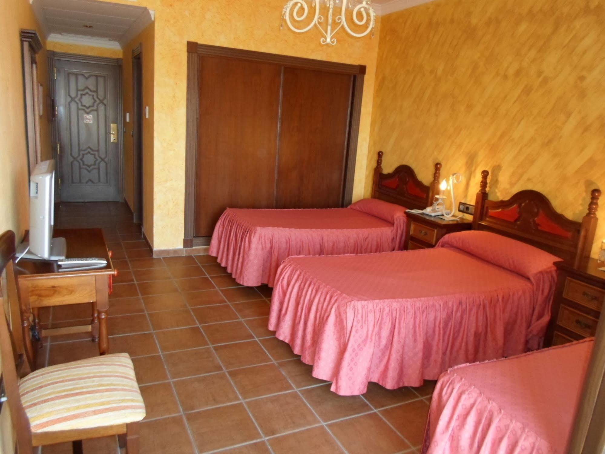 Hotel El Doncel Atarfe Exterior photo